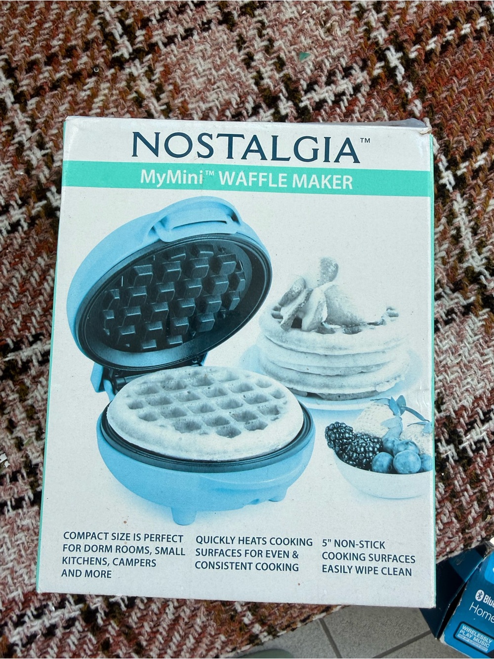 Nostalgia MyMini 5-Inch Waffle Maker Aqua Blue MWF5TL with Original Box